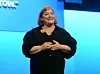 Renée James leder Intels Software and Services Group. Her er hun avbildet under gårsdagens hovedtale ved Intel Developer Forum i San Francisco. Bilde: Intel