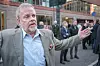 Advokat Jon Wessel-Aas representerer saksøkerne i saken mellom Staten og Tinius-stiftelsen og redaktør Tom Erik Thorsen. Her avbildet i forkant av tingrettssaken i slutten av 2024.