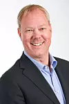 Administrerende direktør Thor-Egel Bråthen i entreprenørfirmaet Eltel Networks har avtaler med både Telenor og Telia om bidrag til bygging av både mobil- og fastnett. Foto: Eltel