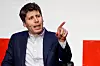 Sam Altman, medgründer og toppsjef i Open AI, avduket torsdag ny funksjonalitet i Open AI. Her er han fotografert under et arrangement i Berlin tidligere i år.