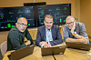 Oppdrag utført. Elhub ved Sigbjørn Høgne, Hans Kristian Fjeld og Ken Tore Tallakstad kunne fredag markere vellykket norgespris-innføring. Det betyr edle dråper til de ansatte.