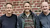 Lærer Geir Sollied, daglig leder og lærer Eskil Domben og hovedlærer i IT-utvikling Terje Kolderup ved Get Academy i Larvik. Foto: Get Academy