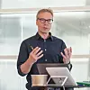 NTNU-professor Jon Atle Gulla presenterte tre nye norsk språkmodeller. Foto: Are Thunes Samsonsen