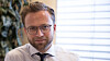 Digitaliseringsminister Nikolai Astrup kan konstatere at regjeringen ønsker å bruke omtrent like mye på bredbånd i 2020 som den deler ut i 2019.