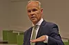 Moderniseringsminister Jan Tore Sanner peker på at det er lederens ansvar å sørge for at spart tid faktisk blir utnyttet.