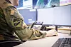 Forsvaret er i gang med en omfattende digital transformasjon. De to nyansatte skal være med i utviklingen på teknologiområdet.