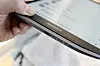 Lesebrettet er utstyrt med USB-C-kontakt for lading eller overføring av bøker. Det følger også med en overgang til hodetelefoner. Foto: Kurt Lekanger
