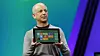 Windows-sjef Steven Sinofsky viste frem en prototyp av et Windows 8-basert nettbrett denne uken.