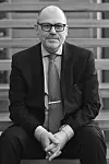 Arne Røed Simonsen har flere år bak seg i blant annet Kripos. Nå er han seniorrådgiver i Næringslivets sikkerhetsforum. Foto: Næringslivets sikkerhetsforum