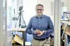 − Det er bedre at de ansatte som skal jobbe sammen er på jobben samtidig og er hjemme samtidig enn at det ikke er et system, sier Nils Brede Moe. Foto: Ole Martin Wold/Sintef