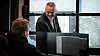 Fagdirektør for sikkerhetstjenester i Eidsiva Bredbånd, Vidar Sandland, i selskapets kontrollrom. Fra før beskytter de kundenes bredbåndslinjer. En ny tjeneste beskytter PCer i bedrifter uansett hvilket nett de henger på.