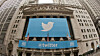 Twitter-banner over New York Stock Exchange (NYSE) i forbindelse med børsnoteringen i 2013.