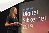 Heidi Arnesen Austlid, administrerende direktør i IKT Norge, ledet debatten. Foto: Heidi Sævold
