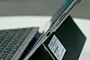 Høyre side av nettbrettet er det kun en USB-C port som også støtter Tunderbolt 4