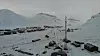 Svalbard er ett av områdene hvor Nkom nå lyser ut spektrum. Utlysningen er viktig for utrulling av 5G, blant annet i Longearbyen der bildet er tatt, skriver Nkom.