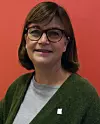 Lærer Grete Rian håper enda flere med behov for IT-kompetanse skal få øynene opp for lærlingordningen. Foto: Sarah McDonald Gerhardsen