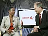 CEO Ursula Burns i Xerox og President og CEO Lynn Blodgett i ACS er enige om en avtale der Xerox overtar hele ACS.