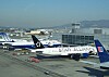 HOLD DEG UNNA WIFI: United Airlines tilbyr dusør til sikkerhetsforskere og andre som avdekker sårbarheter, men ikke ombord i flyene. Prøver man seg der venter helt andre reaksjoner. Som fengsel eller å havne på flyselskapets liste over bannlyste passasjerer.