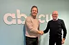 Konsernleder i Abacus IT Sven Nilsen og administrerende direktør Richard Hægermark i Serit er godt fornøyd med avtalen som tredde i kraft 1. januar.