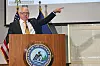 Minnesotas guvernør Tim Walz møter pressen i delstatshovedstaden St. Paul, i et tidligere bilde fra 16. januar 2025. Walz har nå beordret nasjonalgarden til å bistå etter et alvorlig cyberangrep mot offentlige IT-systemer i byen.