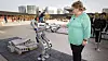Statsminister Erna Solberg (H) ankom torsdag Seoul i sør-Korea under sin Asia-reise. Det første hun gjorde var å hilse på roboten Hubo i Gyeongbok palasset i Seoul. Hubo er muligens er verdens mest avanserte og vellykkede menneskelignende robot. Foto: Heiko Junge / NTB scanpix