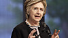 Hillary Clinton går nok en gang hardt ut mot Wikileaks og Julian Assange, som hun anklager for å spille på lag med russisk etterretning.