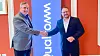 Iridium-direktør Matt Desch og Qualcomm-direktør Cristiano Amon forteller om avtalen som skal gi kommende eiere av de dyreste Android-mobilene direkte satellitt-forbindelse. Foto: Iridium