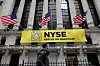 Vimpelen er på plass ved Wall Street i New York. Snap Inc. blir ventelig en av de største børsnoteringene av et teknologiselskap.