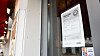 Et serveringssted med smilefjes på Grünerløkka i Oslo. Mattilsynet startet Smilefjesordningen 1. januar 2016. Den skal informere forbrukerne om de hygieniske forholdene ved et serveringssted. Smilefjessymbolene som deles ut har tre varianter: smilefjes, strekmunn og sur munn.