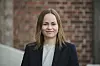 Ragnhild Sjoner Syrstad er statssekretær for næringsminister Cecilie Myrseth. Hun mener Sofie Marhaug og Rødt bommer i kritikken. Foto: Stortinget