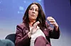 Telenor-direktør Birgitte Engebretsen forteller at brukerne ikke trenger å laste ned en app for å ta i bruk tjenesten. Foto: Arash A. Nejad