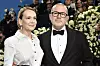 Tdiligere Apple-designer, Jony Ive, erkjenner at produkter han har jobbet med, har hatt negative konsekvenser. Her avbildet med kona Heather Pegg Ive under Met-gallaen i New York tidligere i mai.