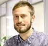 Alexander Grimstad, markedskoordinator i Fanbooster.