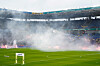 Supportere kastet bluss mot hverandres før Superliga-kampen mellem Brøndby IF og FC København i fjor høst.