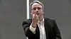 Linux-oppfinner Linus Torvalds er en kontroversiell karakter, men har allikevel tatt Linux fra hjemmekontoret til verdensmarkedet.