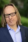 Morten Irgens, prorektor for forskning og utvikling på OsloMet, mener at Simula og OsloMet er helt på linje og at begge miljøene ønsker å utfordre det bestående Foto: Sonja Balci/OsloMet