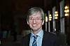 Statssekretær Paul Chaffey i Kommunal- og moderniseringsdepartementet mener vi trenger et høyt tempo både i offentlig og privat sektor innen digitalisering og robotisering. Foto: Marius Jørgenrud