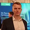 Erik Gjesdal er segmentsjef for datasenter i Schneider Electric og mener en ny tilnærming må til for at KI-datasentre skal kunne eksistere i fremtiden. Foto: Schneider Electric