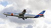ILLUSTRASJONSBILDE: Alle de ansatte hos flyprodusenten Airbus skal ta i bruk Google G Suite i stedet for Microsoft Office. Bildet viser en spesiell testutgave av Airbus A340.