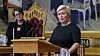 Finansminister Siv Jensen legger frem neste års statsbudsjett i Stortinget.