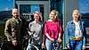 Halogen Stavanger utenfor sine lokaler på Innovation Dock i Stavanger. Såvidt synlig er el-sykkelen de har hjulpet XXL med å utforme. Foto: Eirik Tangeraas Lygre