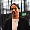Papitha Sekar gikk fra jobb i Telenors Open Mind-program til tranieejobb i Bærum kommune. Foto: Telenor