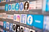 Facebook- og Instagram-brukere har måttet ta nye samtykkevalg for å kunne logge inn på sine kontoer den siste uka.