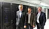 Digipost har flyttet til Skyen - på Gjøvik. Konserndirektør Kolbjørn Haarr i Evry og direktør Thomas Mathisen i Digipost inspiserte serverhallene i den gamle OL-hallen sammen med evrydirektør Baard Muhlbradt. Foto: Evry