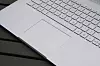 Pekeplaten på Surface Book 2 er vesentlig mindre enn den i Macbook-en, men er likevel god å bruke. Foto: Kurt Lekanger