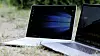 Microsoft Surface Book 2 (til venstre) og Apple Macbook Pro. Begge med 15-tommers skjerm. Foto: Kurt Lekanger