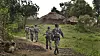 Grensepoliti i delstaten Rakhine i Myanmar i 2017. Politifolkene tok journalister med til en landsby hvor de mente muslimske terrorister opererte. I dag kjemper regjeringsstyrker i Rakhine mot opprørere som ønsker mer selvstyre for en lokal buddhistisk folkegruppe.