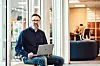 Øivind Kristiansen er svindelekspert i Telia Norge, og forteller at et nytt filter sjekker innkommende anrop mot Telias nummerdatabase og avgjør om det er et svindelforsøk på gang. Det jobbes med å få et samarbeid med de andre operatørene.