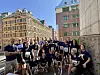 NoA stilte med flere lag i det strålende sommerværet. Det raskeste av lagene sikret seg en pallplass i IKT-bransjen. Foto: NoA Ignite