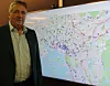 Terje Storhaug er IT-direktør i kollektivselskapet Ruter. Snart vil også reisende kunne følge med på kjøretøyene vi ser på kartet her. Foto: Marius Jørgenrud